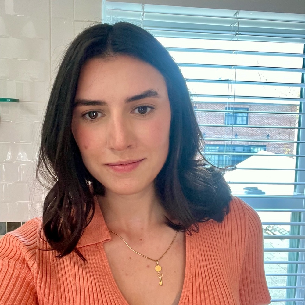 Meet your Posher, Laura